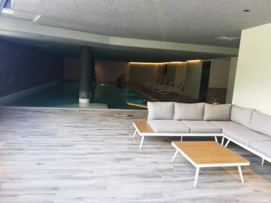 Appartement Prive Dans Residence Balneo Aladin Cauterets Exteriör bild