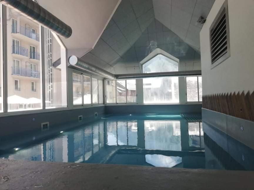 Appartement Prive Dans Residence Balneo Aladin Cauterets Exteriör bild
