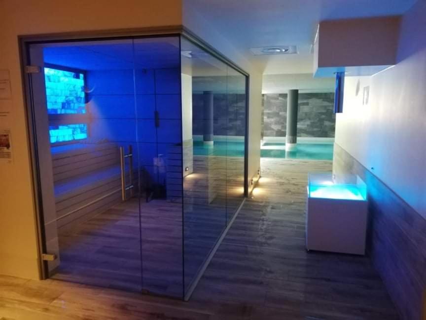 Appartement Prive Dans Residence Balneo Aladin Cauterets Exteriör bild